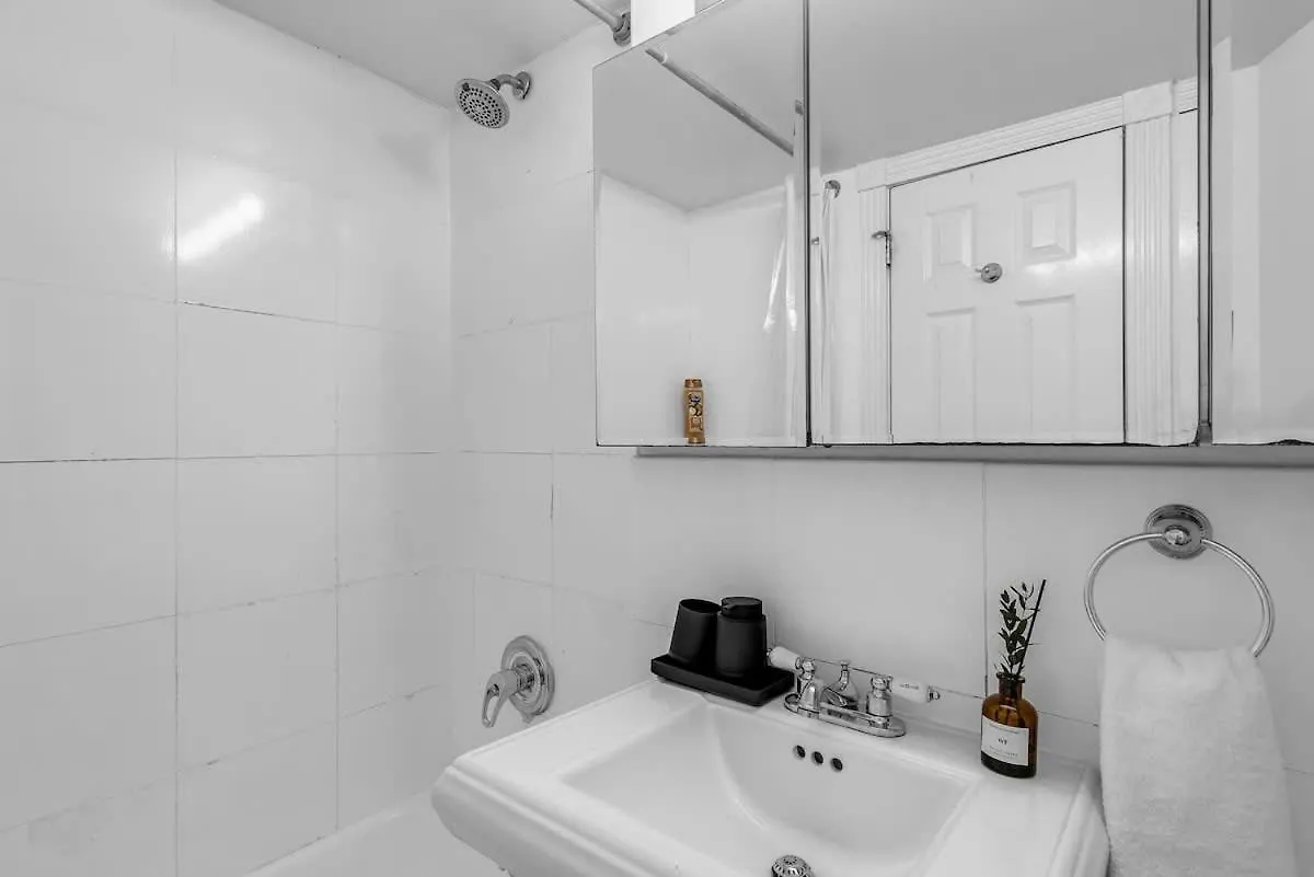 Bold Manhattan Base In Prime Nolita ニューヨーク アパート